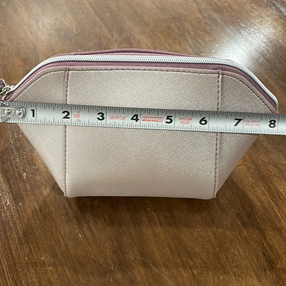 Cosmetic Bag - Picture 7 of 9